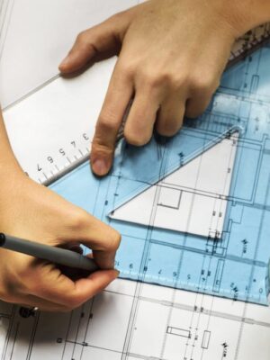 conceperea unui design personalizat de usi industriale pt clientii nostri